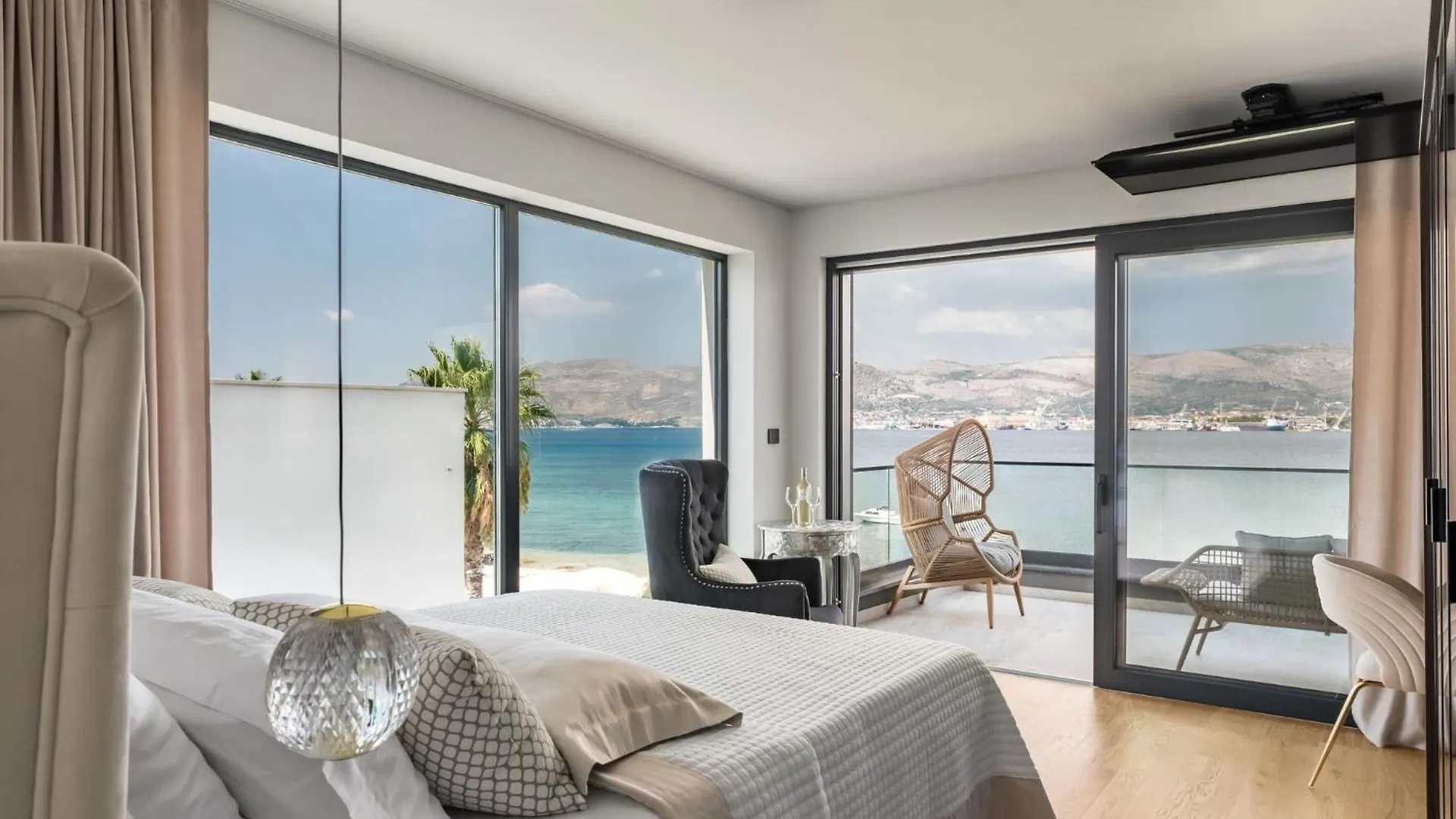 Villa Palace Al Nera Luxurius At Sea With 2 Swimming Pools Saunas Trogir