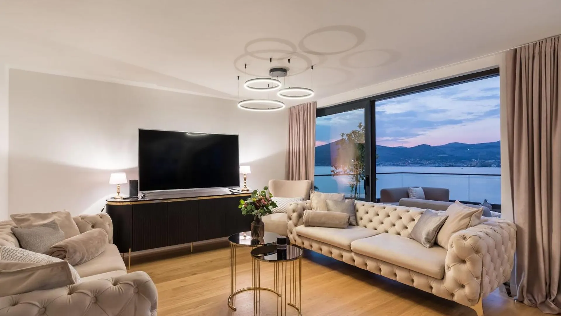Villa Palace Al Nera Luxurius At Sea With 2 Swimming Pools Saunas Croatia